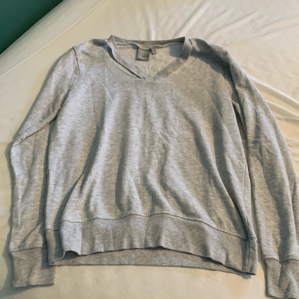 Women’s sweatshirt